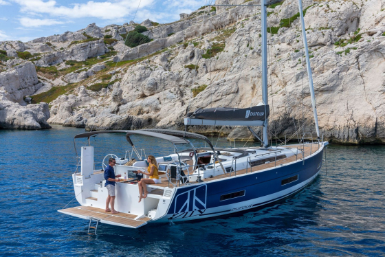 /barcos/dufour-530/