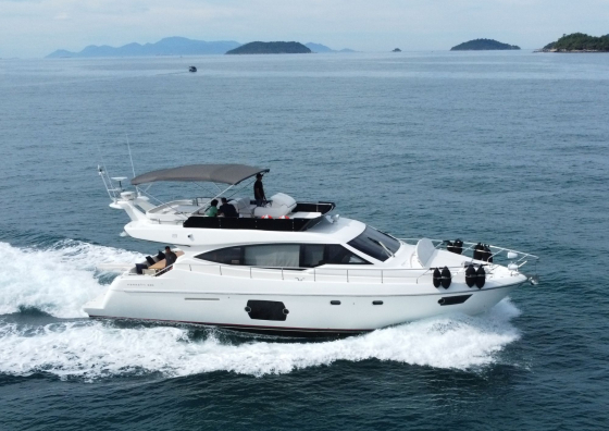 /barcos/ferretti-530/